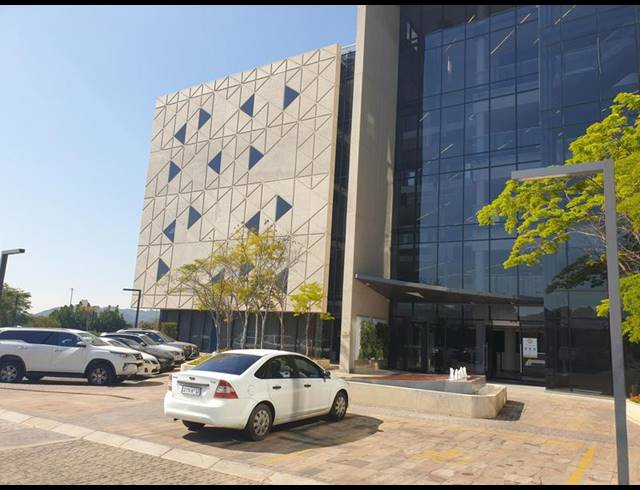 BUSINESS PROPERTY TO RENT IN MENLYN